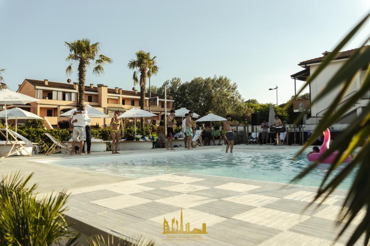 Dubaibeachotel Llido Degli Estensi Exterior photo